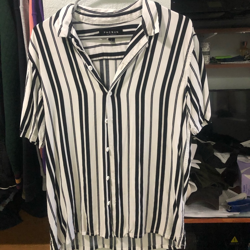 Button Down shirt Size: S